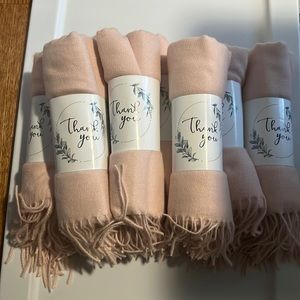 8 Blush Pashminas